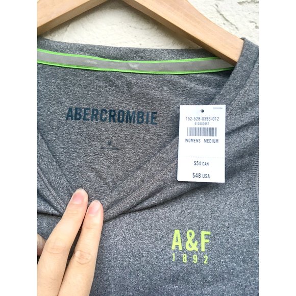 A&F Woman's Active Long Sleeve Tee in Heather Grey (medium) - Picture 2 of 9